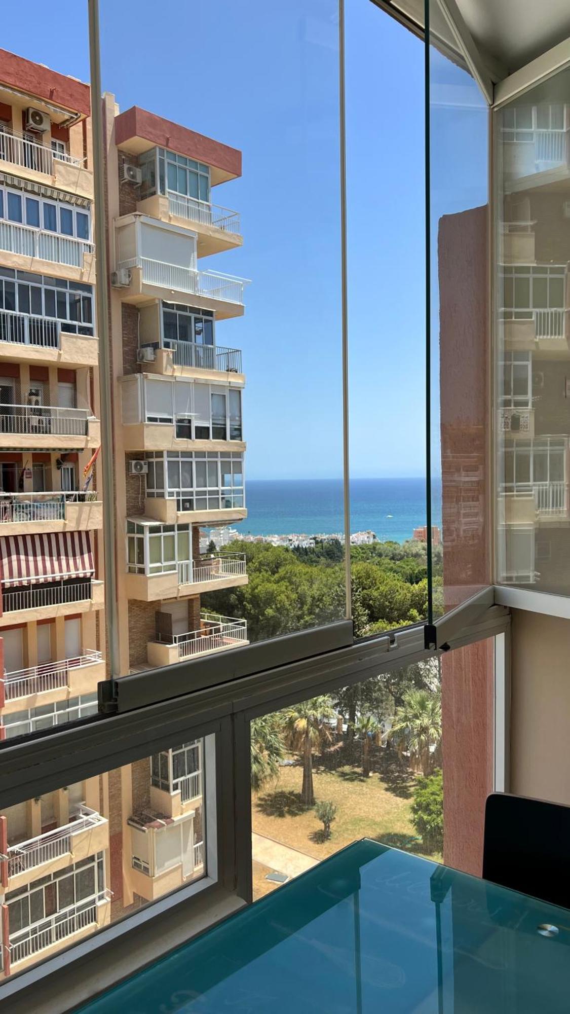 Vista A La Playa, Cerca Del Centro Con Piscina Lejlighed Benalmádena Eksteriør billede